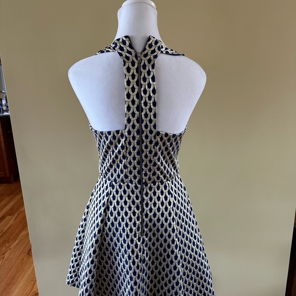 Elegant Navy and Gold Dress - Picture 2 of 5